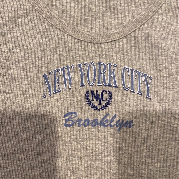 Aéropostale New York City Brooklyn Cropped Grey Ribbed Tank Top – Size Small - Picture 3 of 8